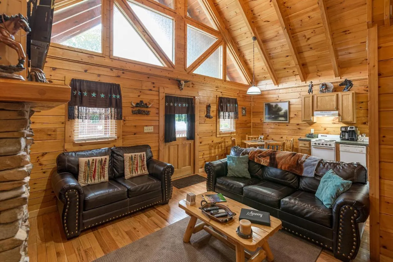 Holiday home Wild West: Pin Oak Cabin In The Heart Of Pigeon Forge, Hot Tub And Pool! Pigeon Forge