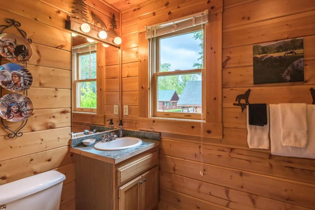 Wild West: Pin Oak Cabin In The Heart Of Pigeon Forge, Hot Tub And Pool! Holiday home *
