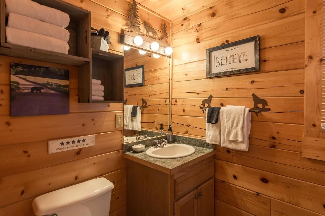 Wild West: Pin Oak Cabin In The Heart Of Pigeon Forge, Hot Tub And Pool! * Pigeon Forge