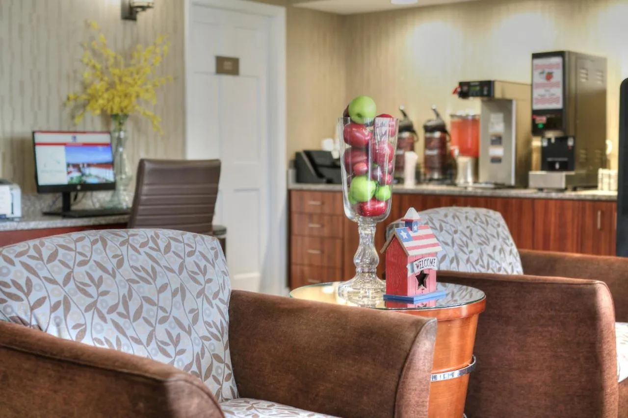 The At Apple Valley, Ascend Collection Hotel 2*