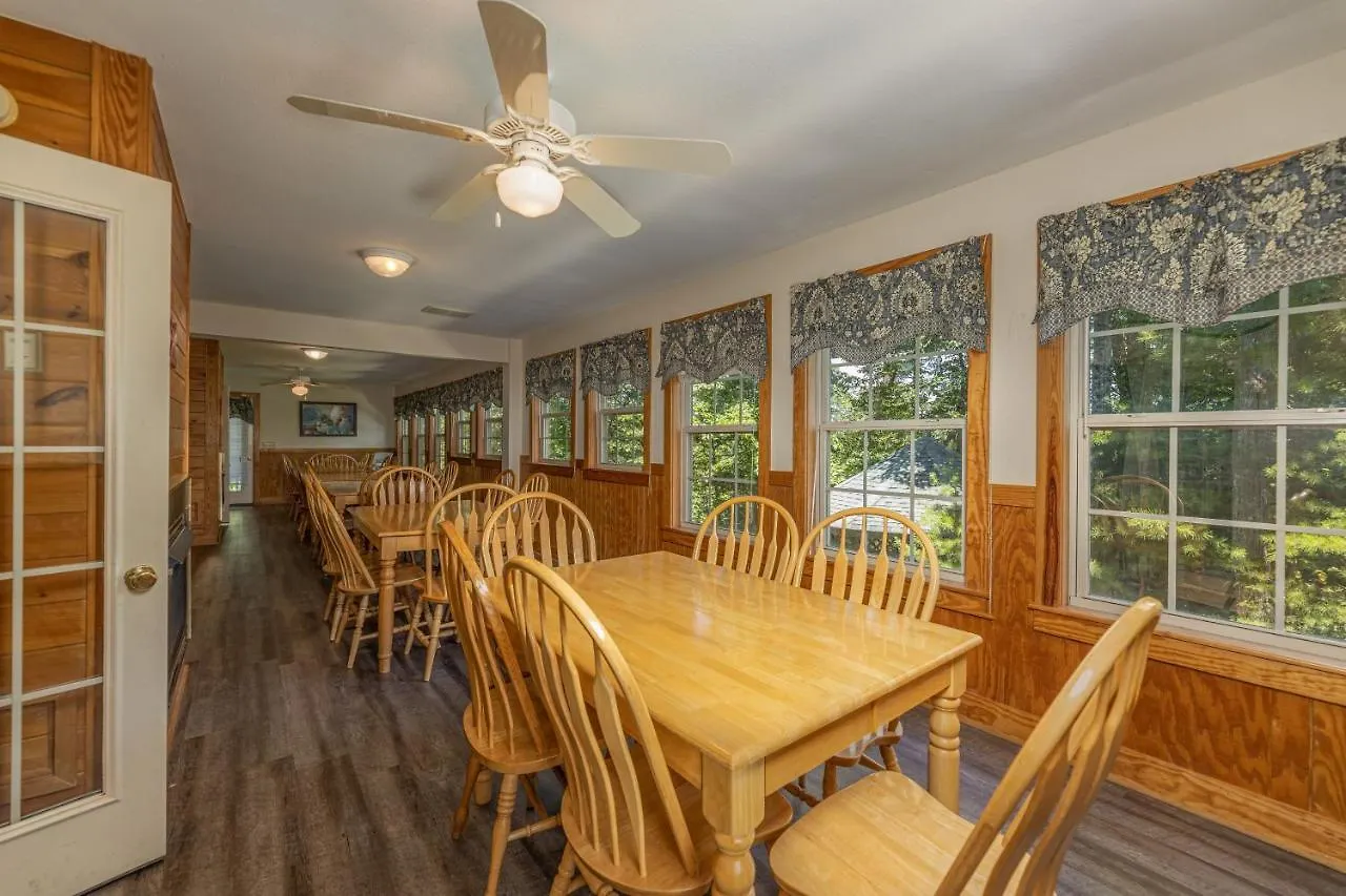 Red Maple Chalet *