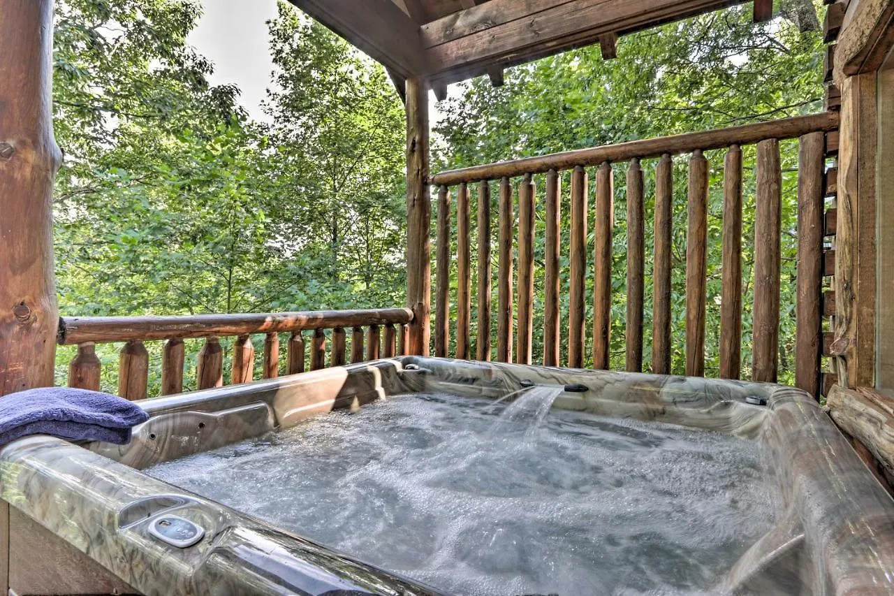 Holiday home Sky Harbor Sevierville With Hot Tub And Deck! Pigeon Forge