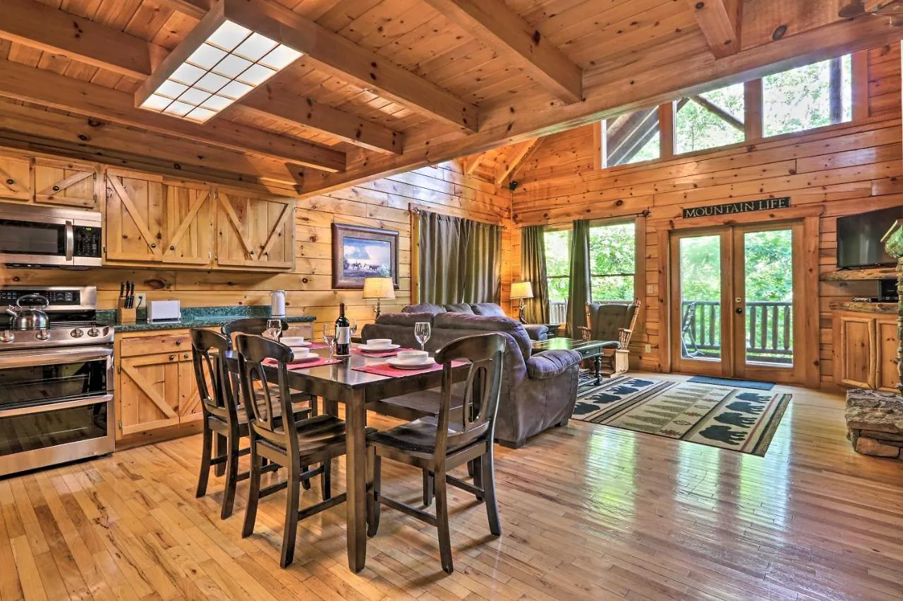 Sky Harbor Sevierville With Hot Tub And Deck! * Pigeon Forge