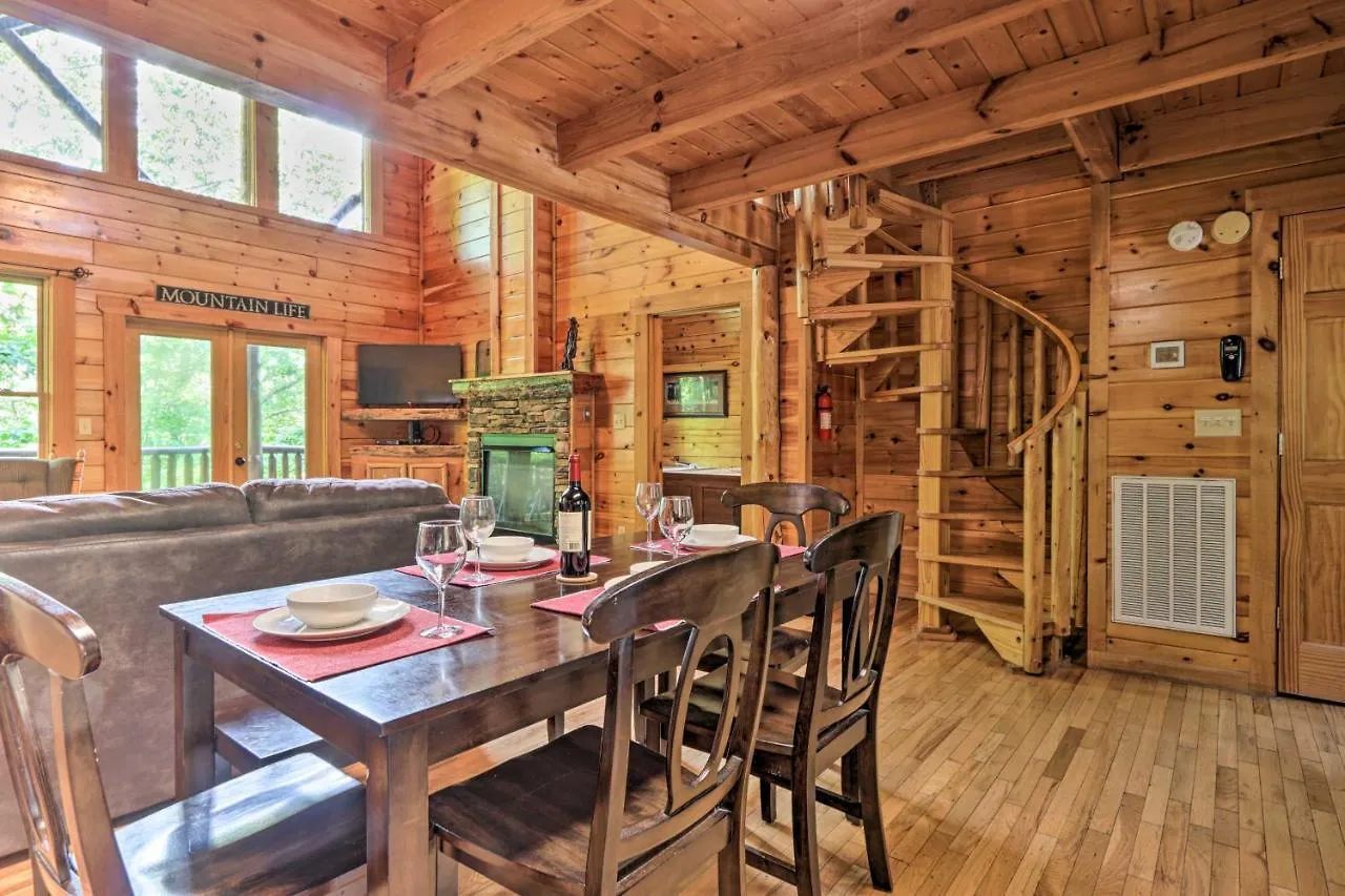 Sky Harbor Sevierville With Hot Tub And Deck! Pigeon Forge