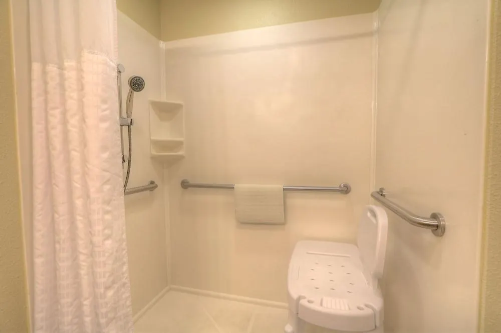 Hotel Comfort & At Dollywood Lane 2*