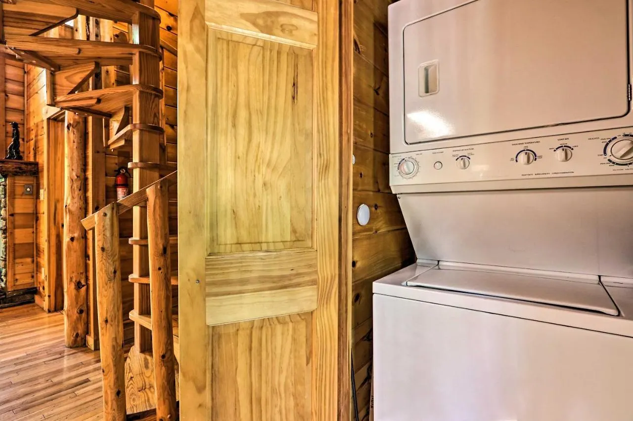 Holiday home Sky Harbor Sevierville With Hot Tub And Deck! *