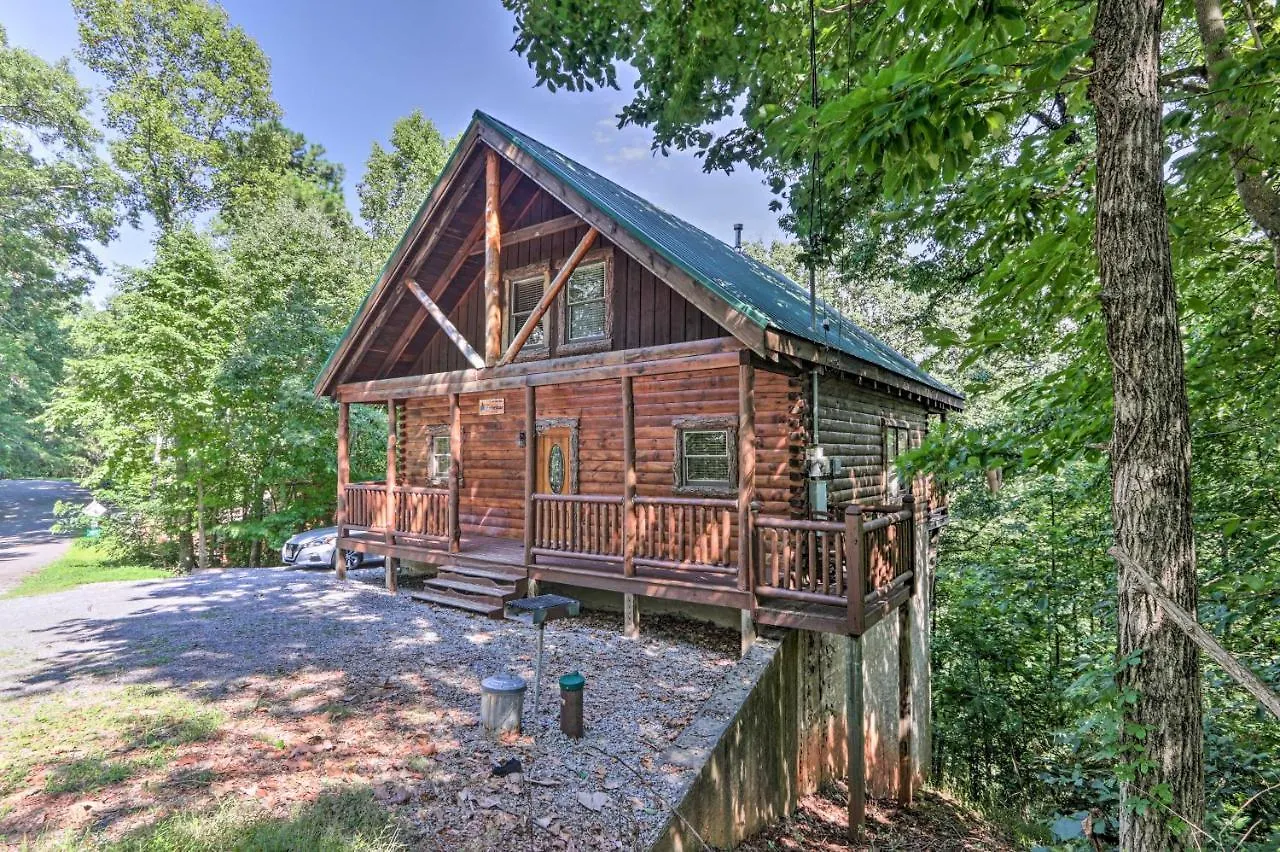 Holiday home Sky Harbor Sevierville With Hot Tub And Deck! Pigeon Forge