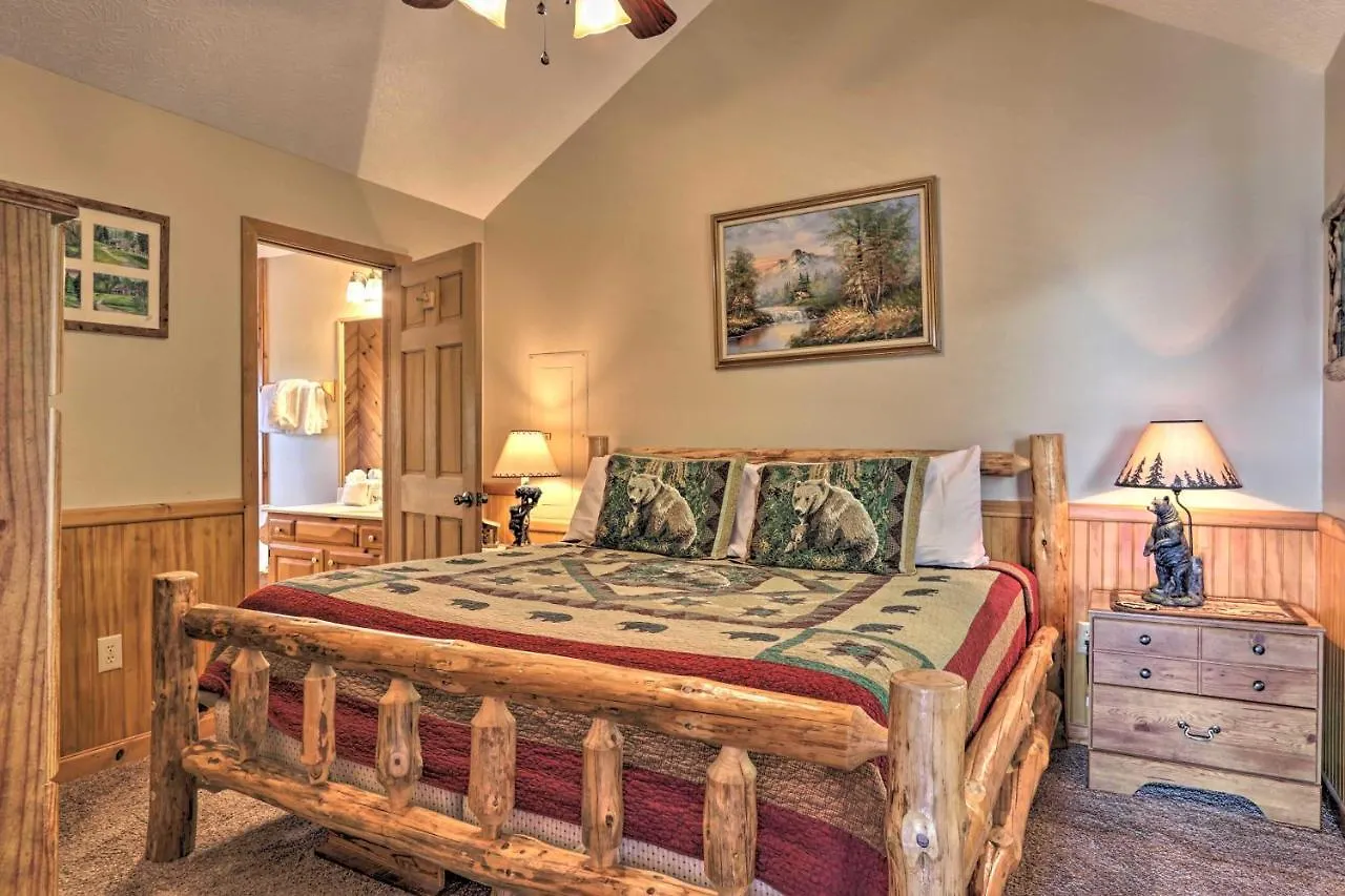 Smoky Mountain Retreat With Hot Tub, Arcade Games