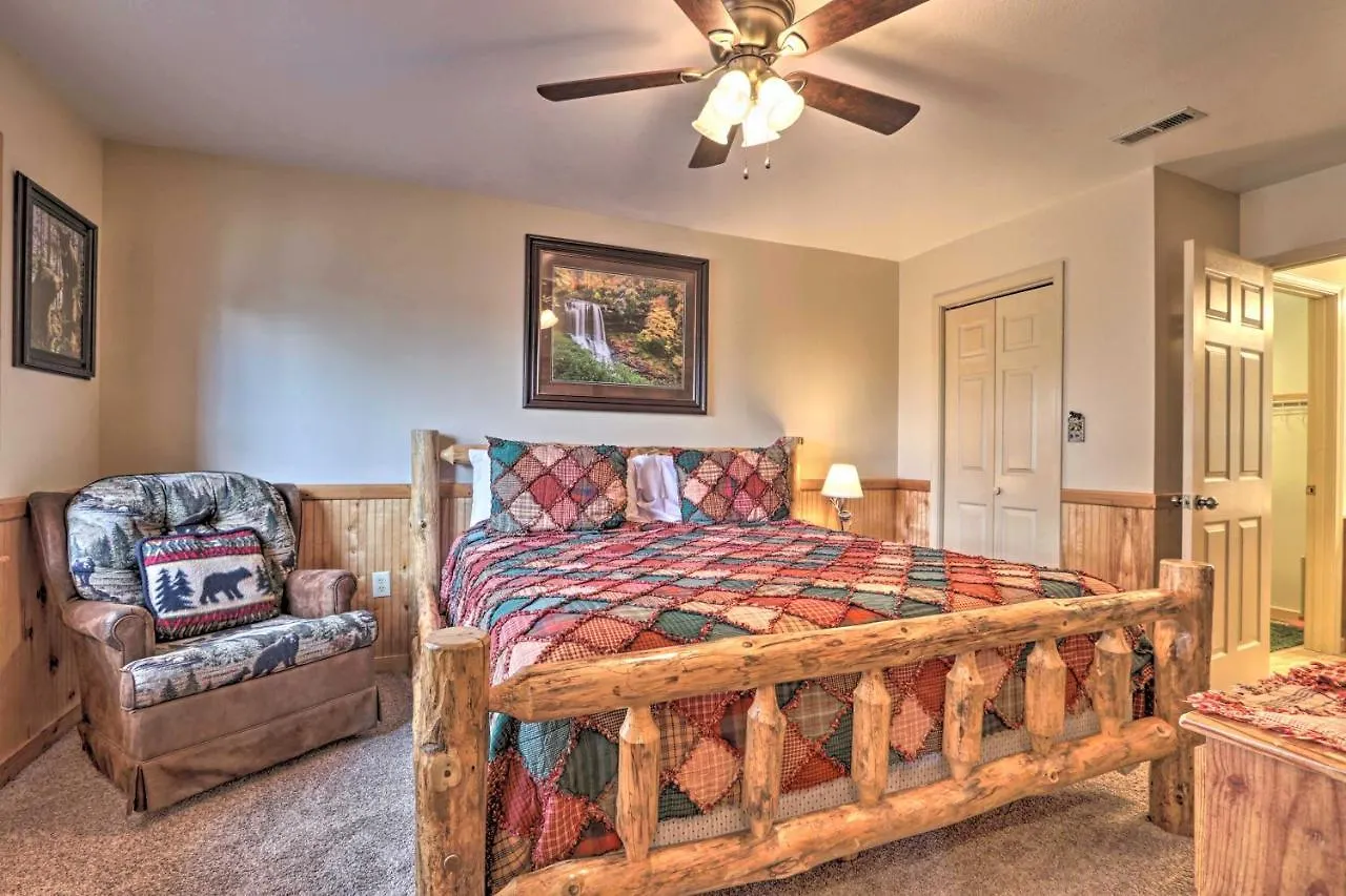 Smoky Mountain Retreat With Hot Tub, Arcade Games