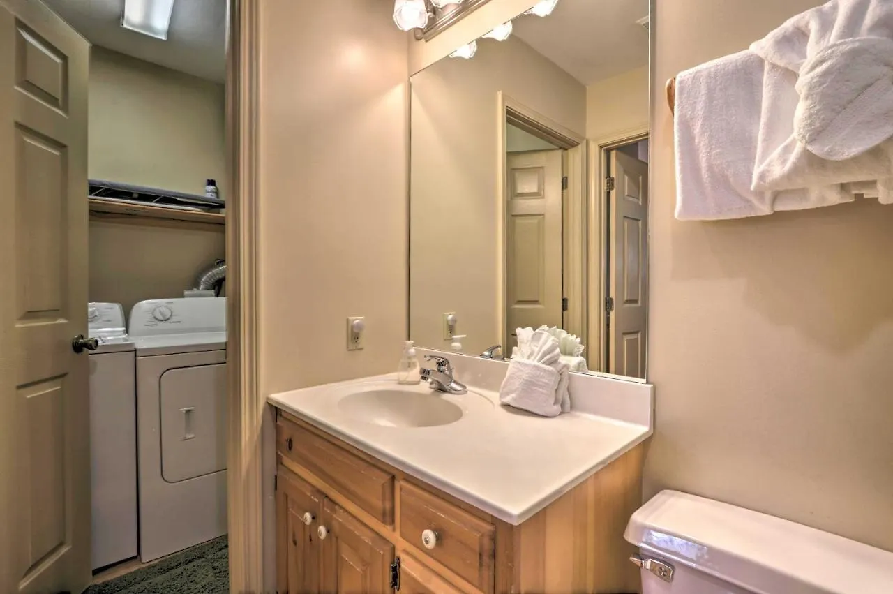 Сasa de vacaciones Smoky Mountain Retreat With Hot Tub, Arcade Games