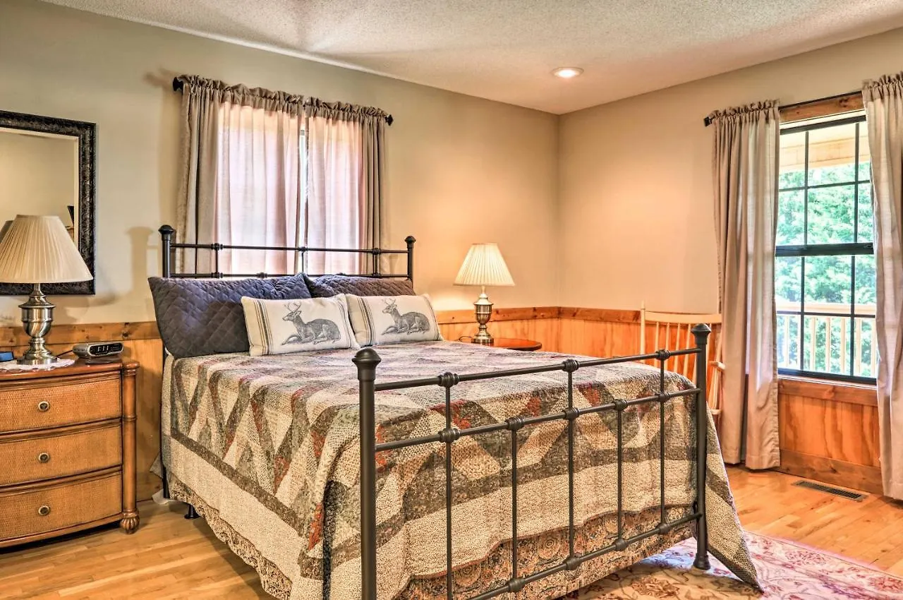 Log Cabin With Deck And Hot Tub 5 Mi To Dollywood! Pigeon Forge