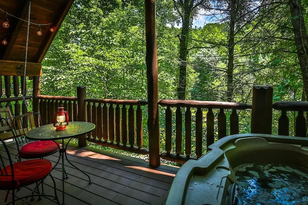 Apartment Alone At Last - Sage Vacations Pigeon Forge