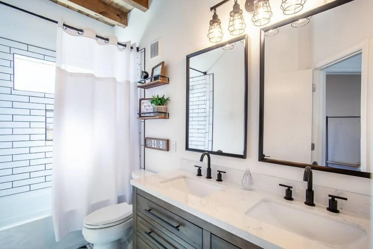 Charming Smoky Mountain Tiny House