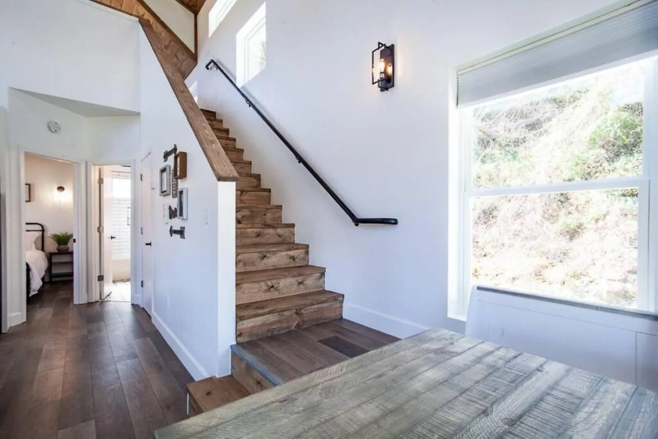 Charming Smoky Mountain Tiny House