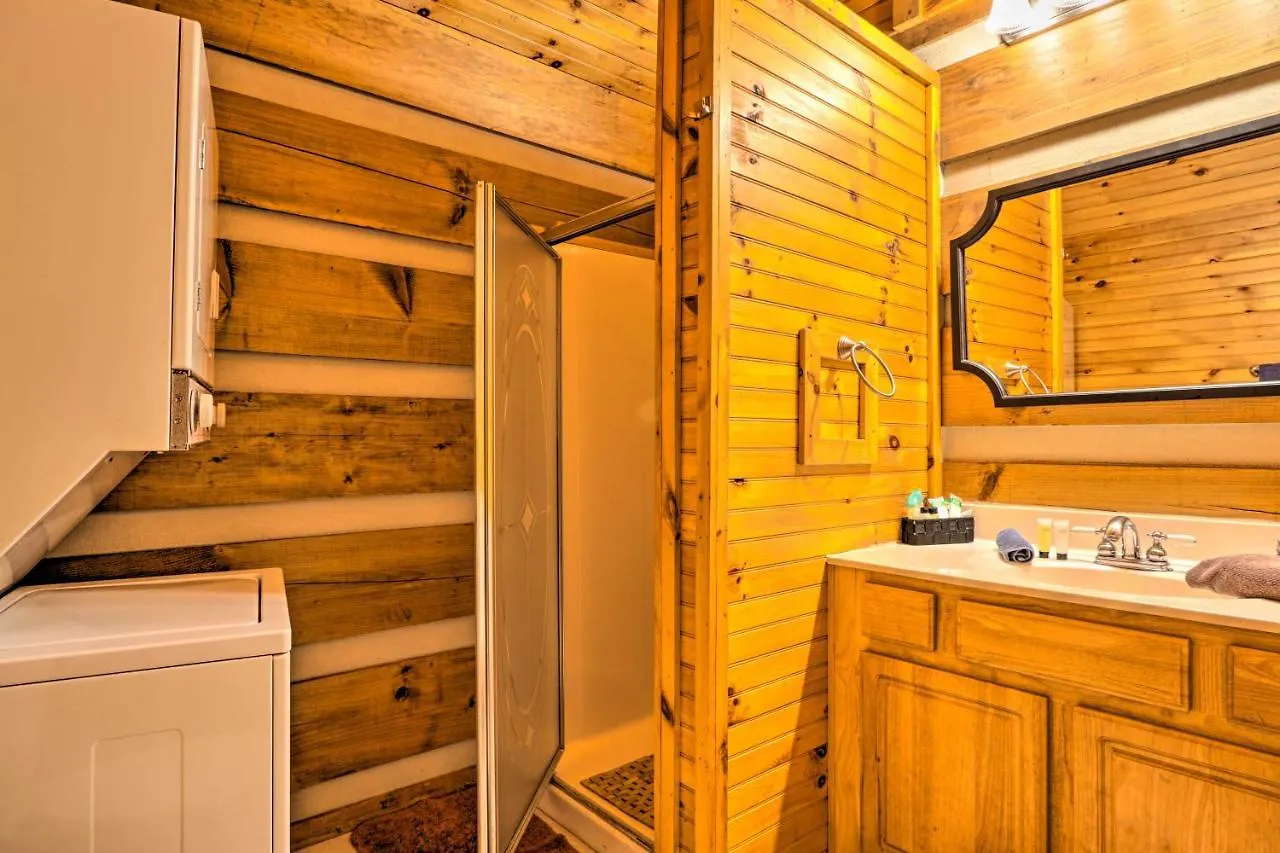 Cabin With Waterfall And Hot Tub, 1 Mi To Parkway! * Pigeon Forge