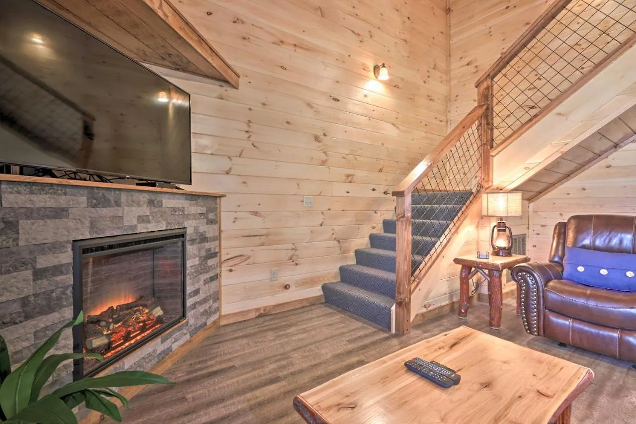 Holiday home With Hot Tub 1 Mi To Parkway Pigeon Forge