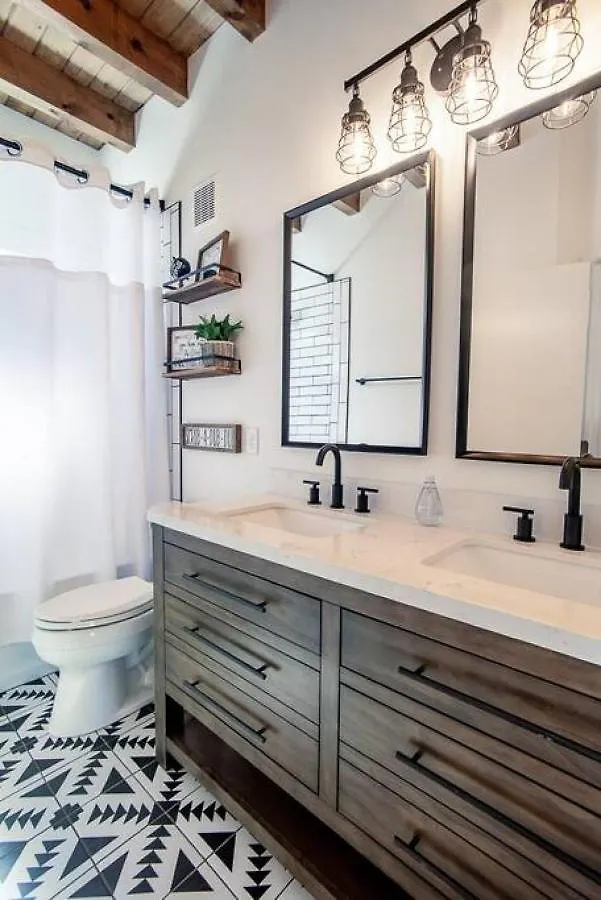 Charming Smoky Mountain Tiny House *