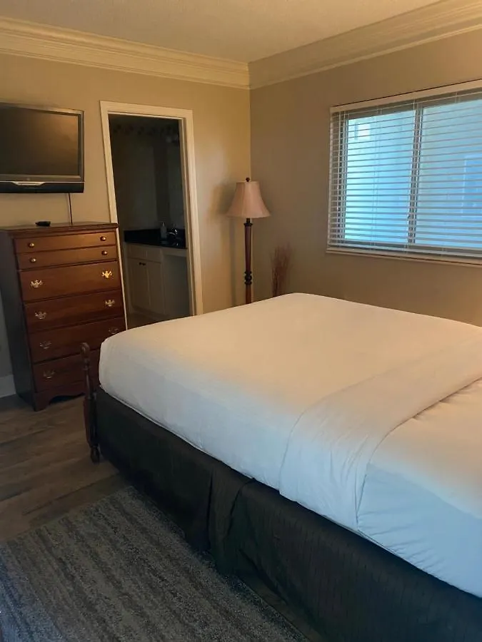River Place #102 2bd * Pigeon Forge