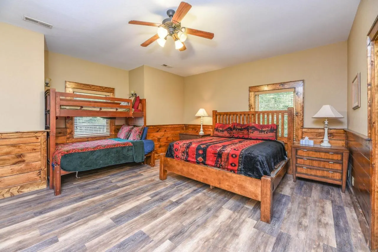 Smokystays 6 Bedroom Pigeon Forge
