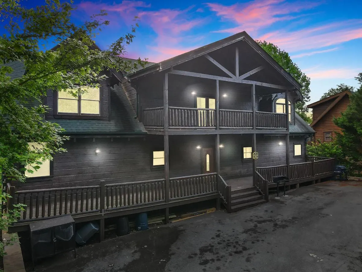 Smokystays 6 Bedroom Holiday home Pigeon Forge