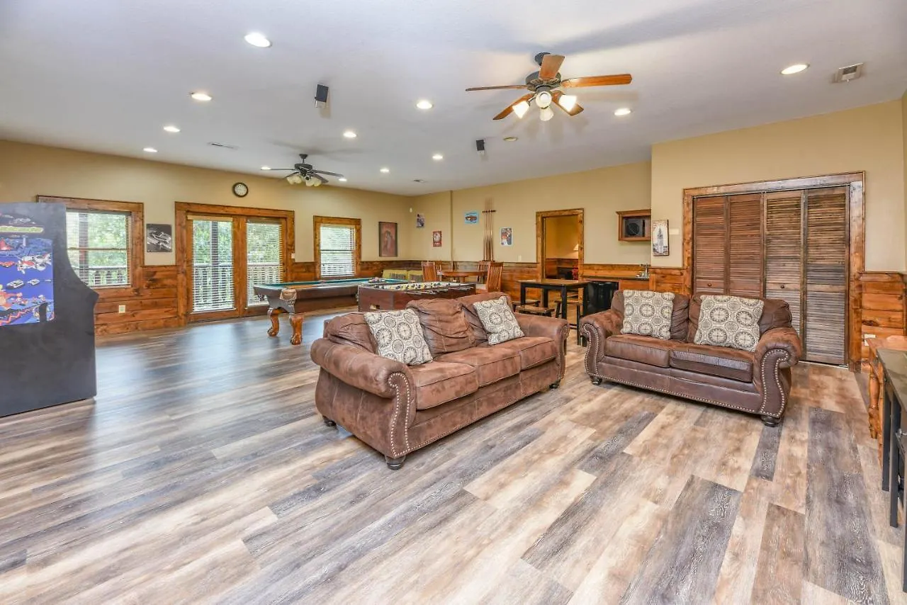 Smokystays 6 Bedroom Pigeon Forge