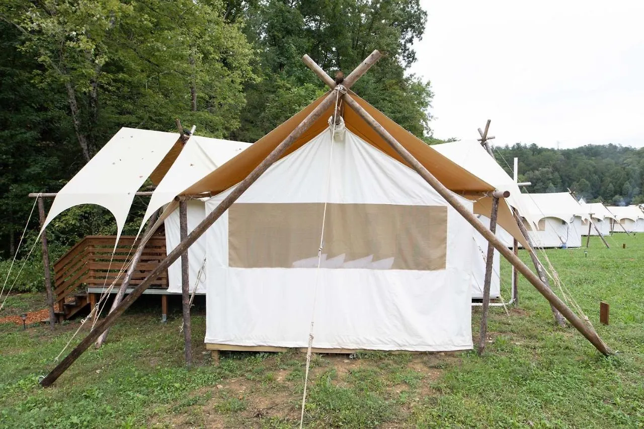 Luxury tent Under Canvas Great Smoky Mountains Pigeon Forge