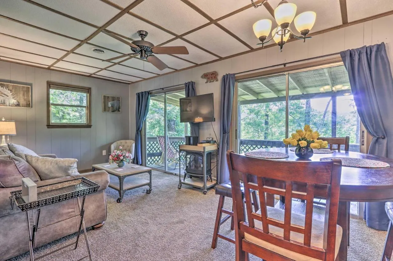 Holiday home Peaceful Pigeon Forge Cabin With Fire Pit! Pigeon Forge