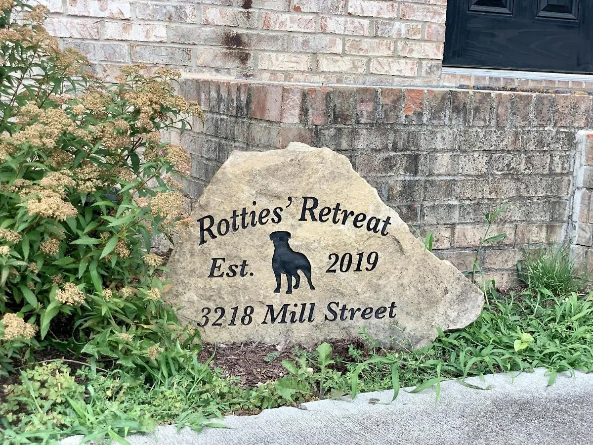 Rotties' Retreat * Pigeon Forge