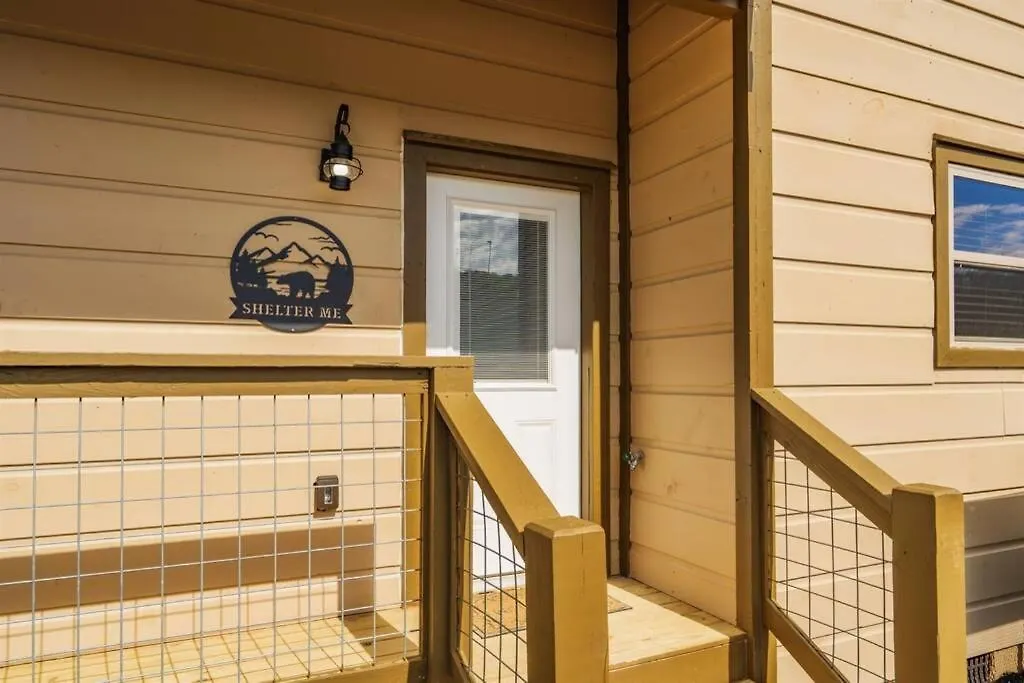 Holiday home Shelter Me - 5 Miles To Dollywood , Hot Tub, Wi-fi, Game *