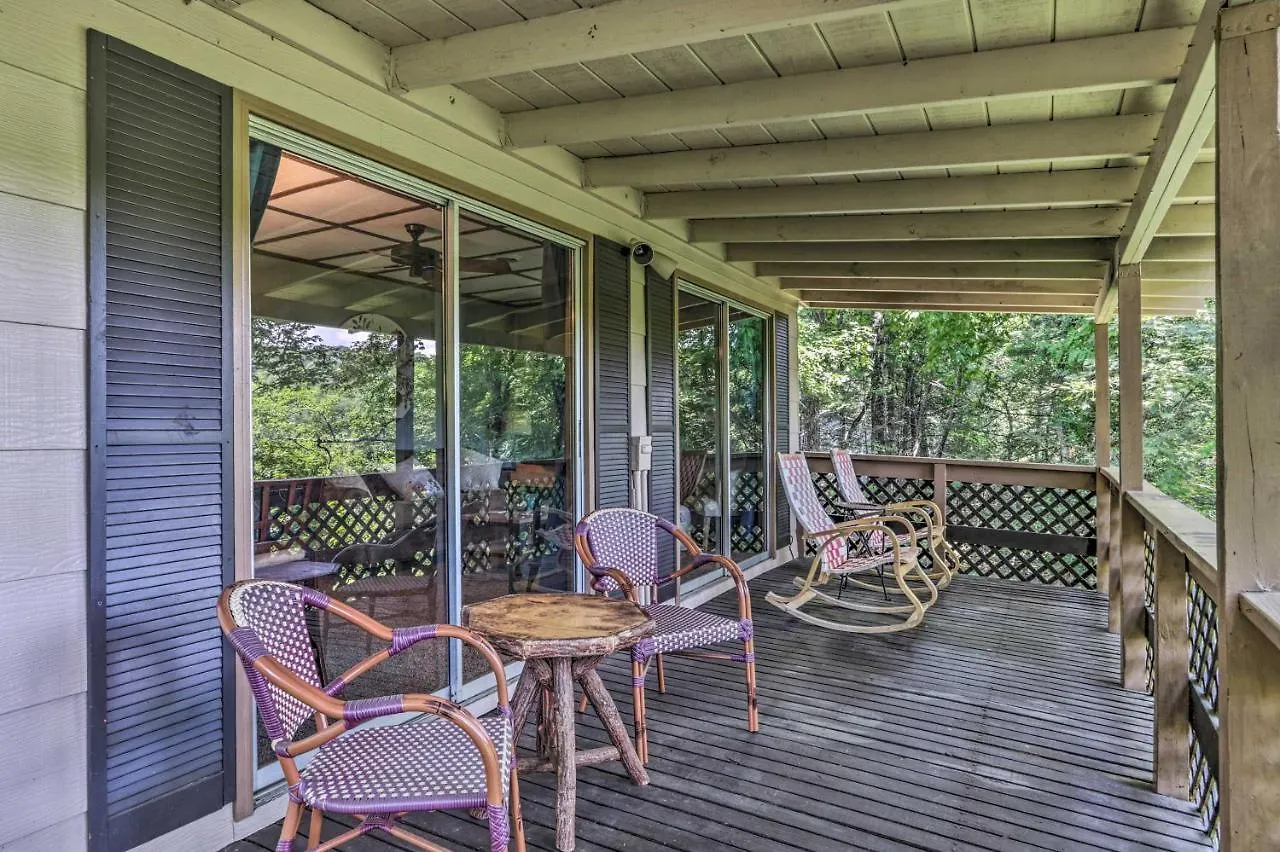 Holiday home Peaceful Pigeon Forge Cabin With Fire Pit! *