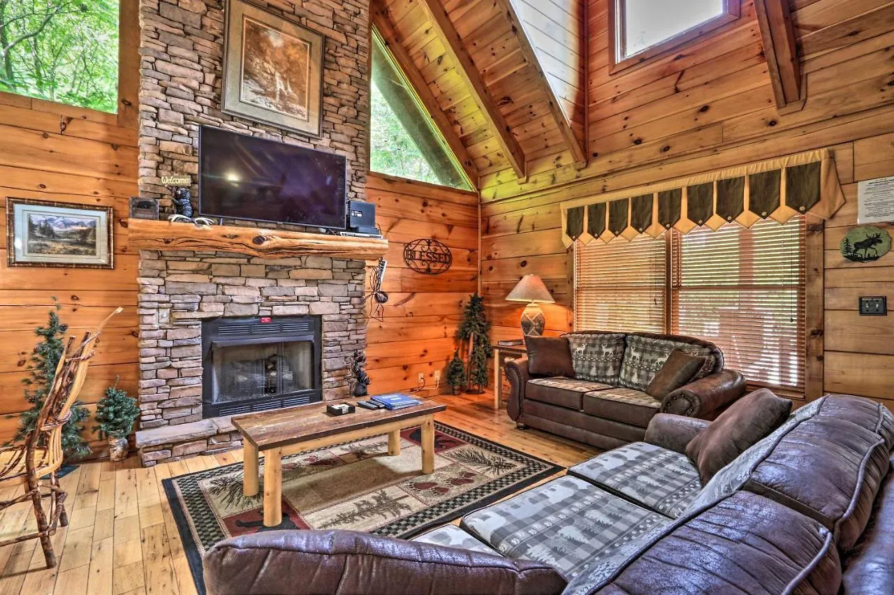 Getaway With Covered Patio And Hot Tub! Holiday home *