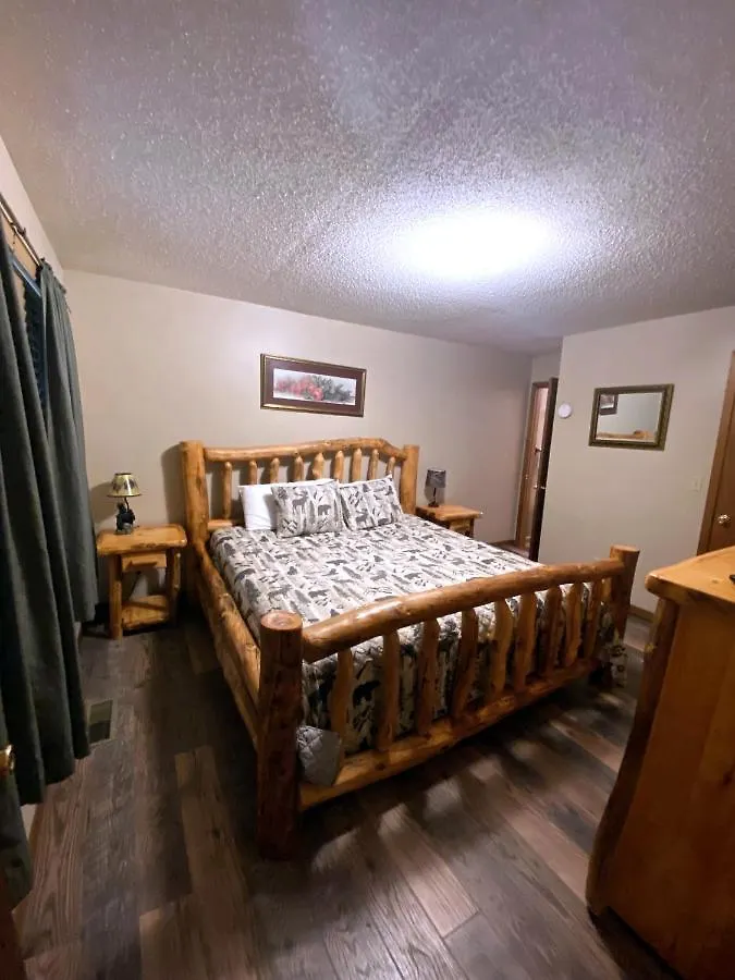 Hartman Hideaway Economy Cabin