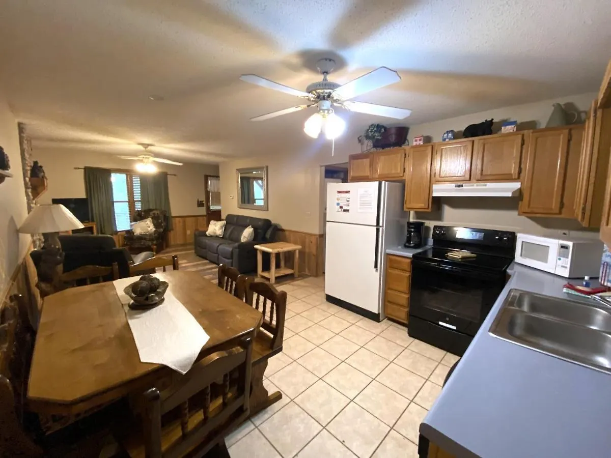 Hartman Hideaway Economy Cabin *