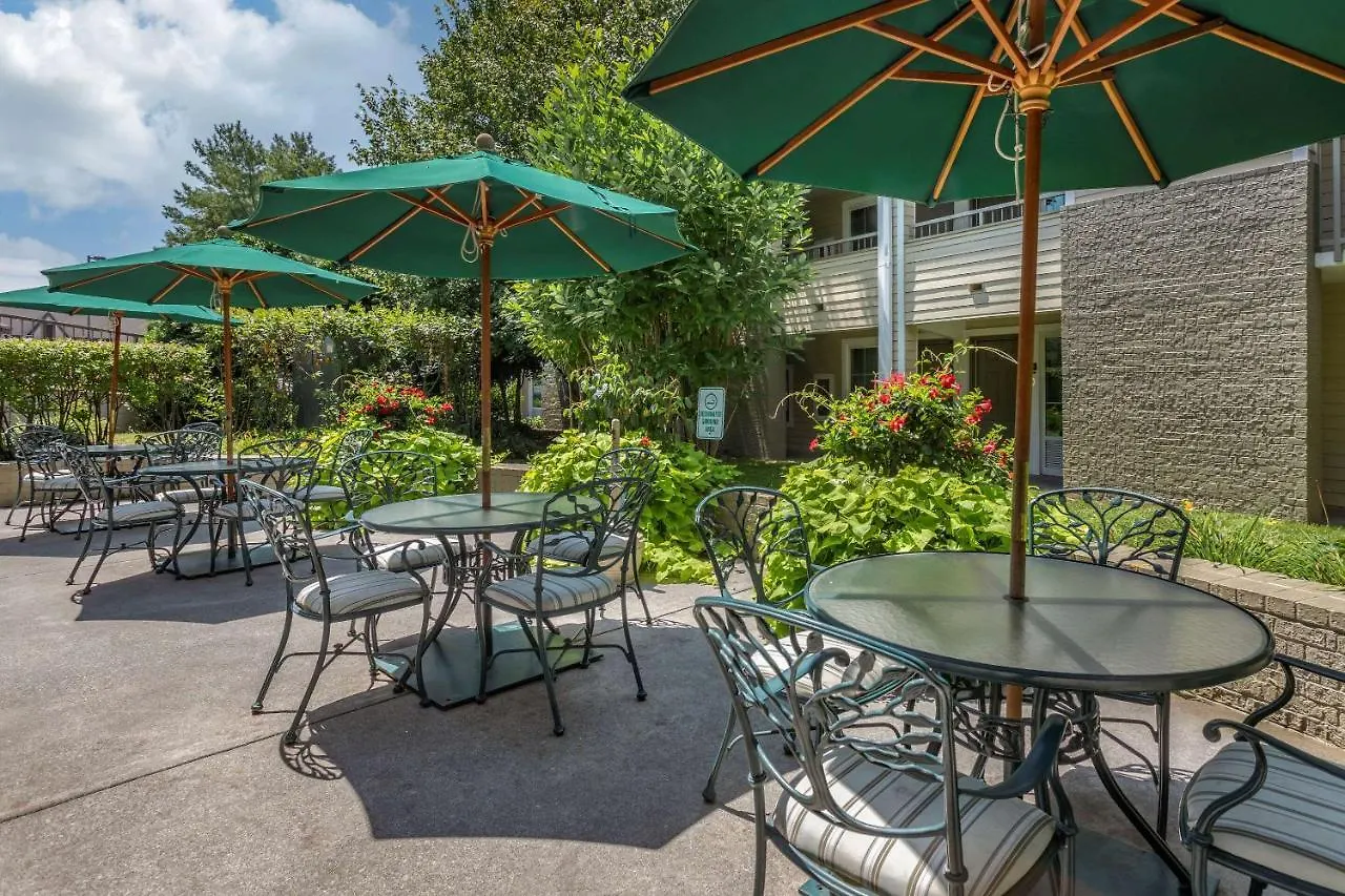 Econo Riverside Lodge