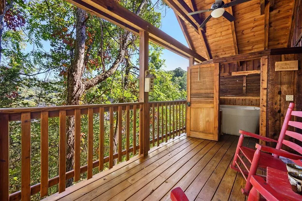 Do Not Disturb - Smoky Mountain Cabin, Hot Tub, Fireplace Pigeon Forge