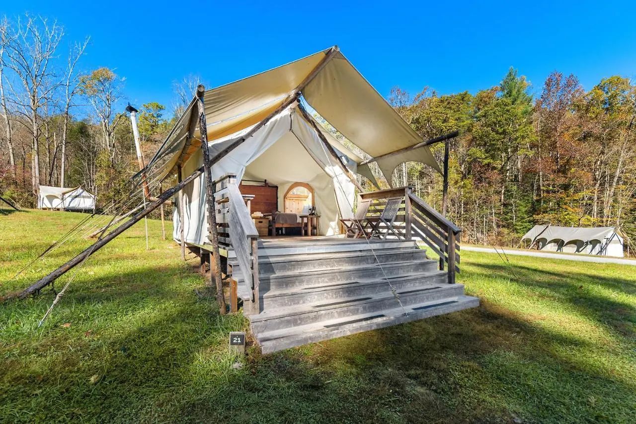 Under Canvas Great Smoky Mountains 3*