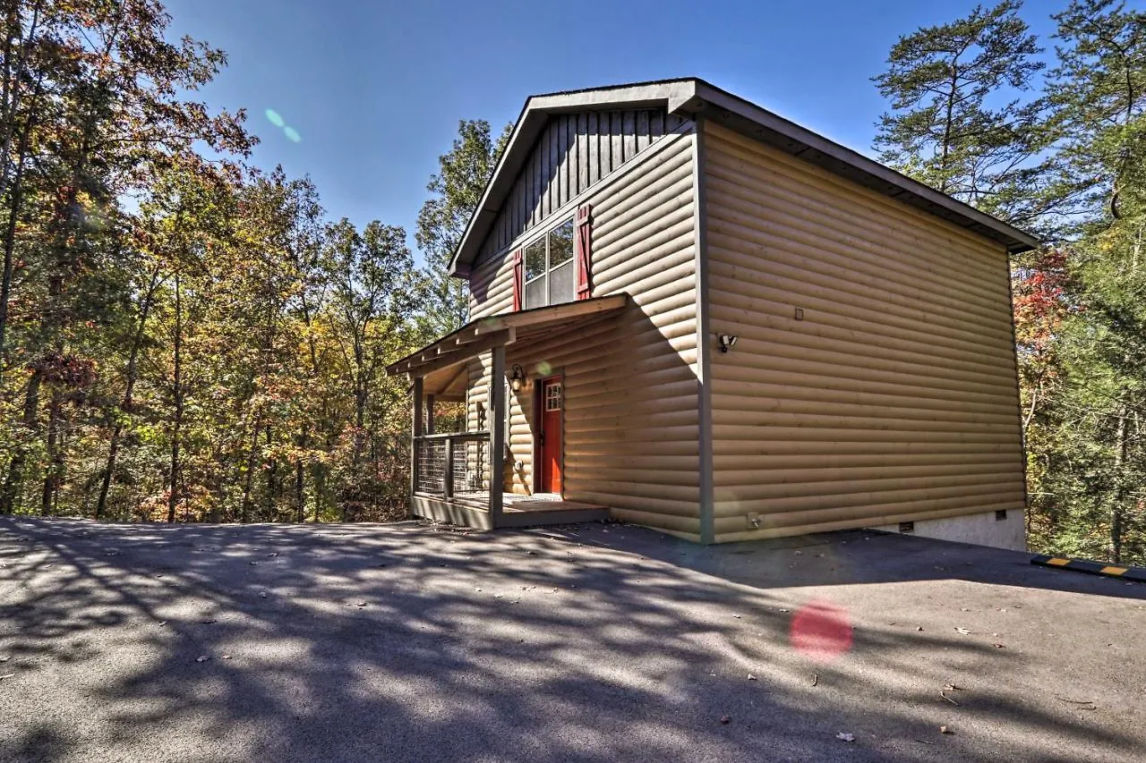 Holiday home With Hot Tub 1 Mi To Parkway Pigeon Forge