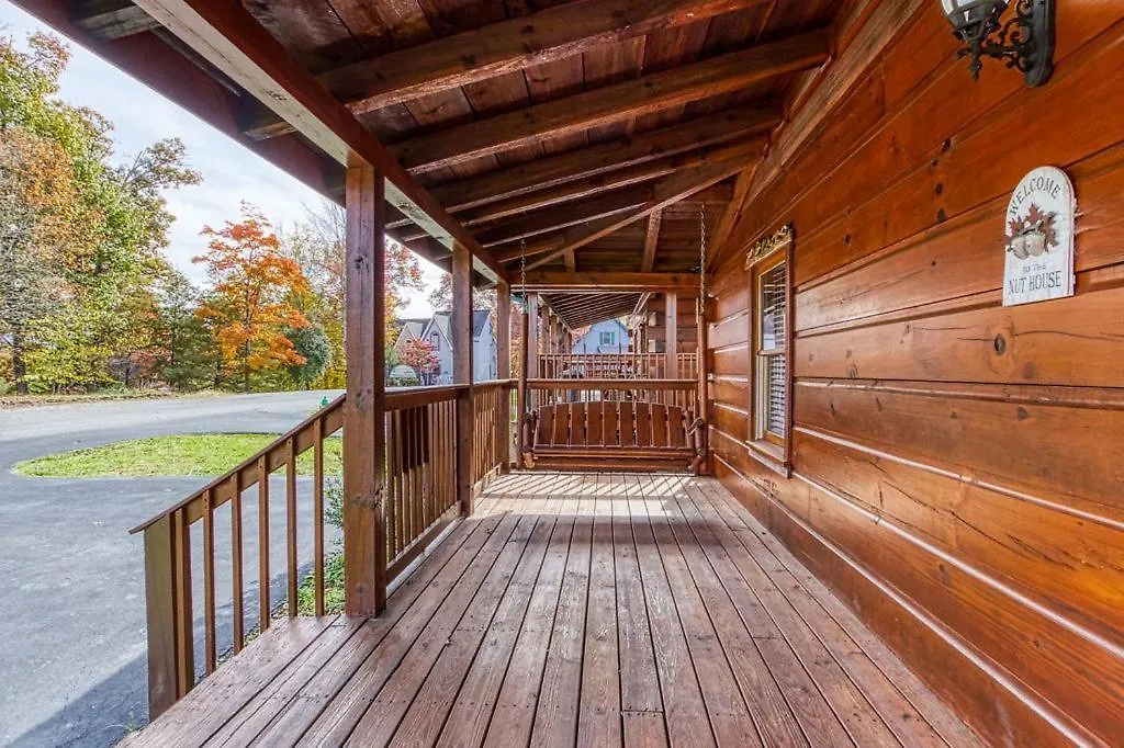 Nyaraló The Nut House, Hot Tub, Game Room, Wifi, 1089 Free Tickets Each Paid Day, Dollywood And More! *
