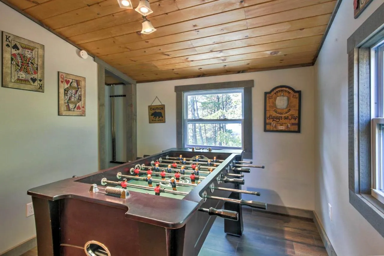 Holiday home Smoky Mountain Loft Amazing Views, Hot Tub, 1089 Free Tickets Each Paid Day, Dollywood And