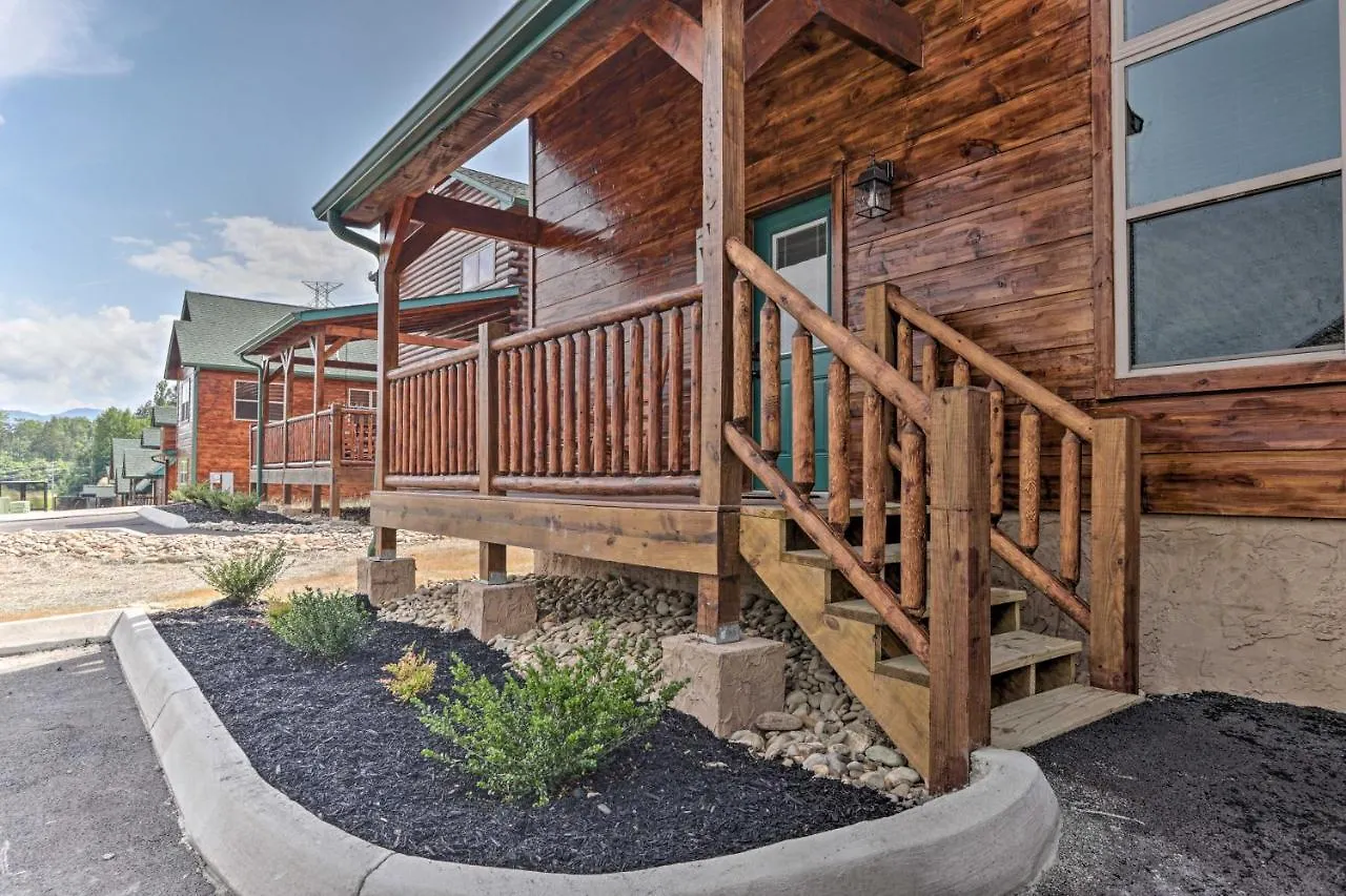 Σπίτι διακοπών Modern Cabin With Hot Tub - 3 Mi To Dollywood Pigeon Forge
