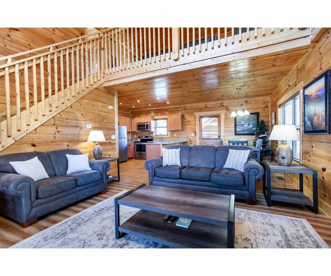 Robins Nest - Wc Accessible, Views, Community Pool Pigeon Forge
