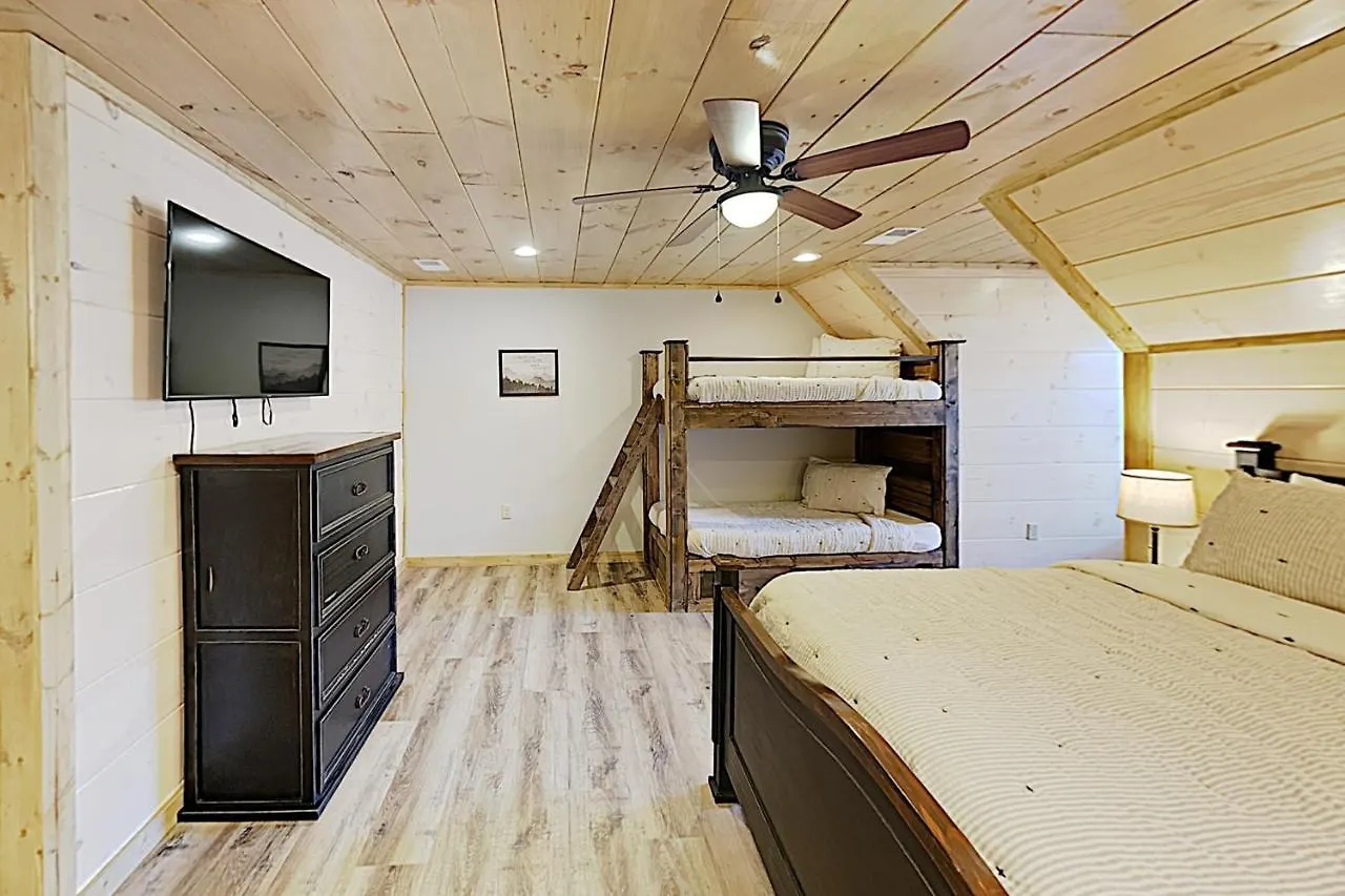 Bear Cove Falls Holiday home Pigeon Forge