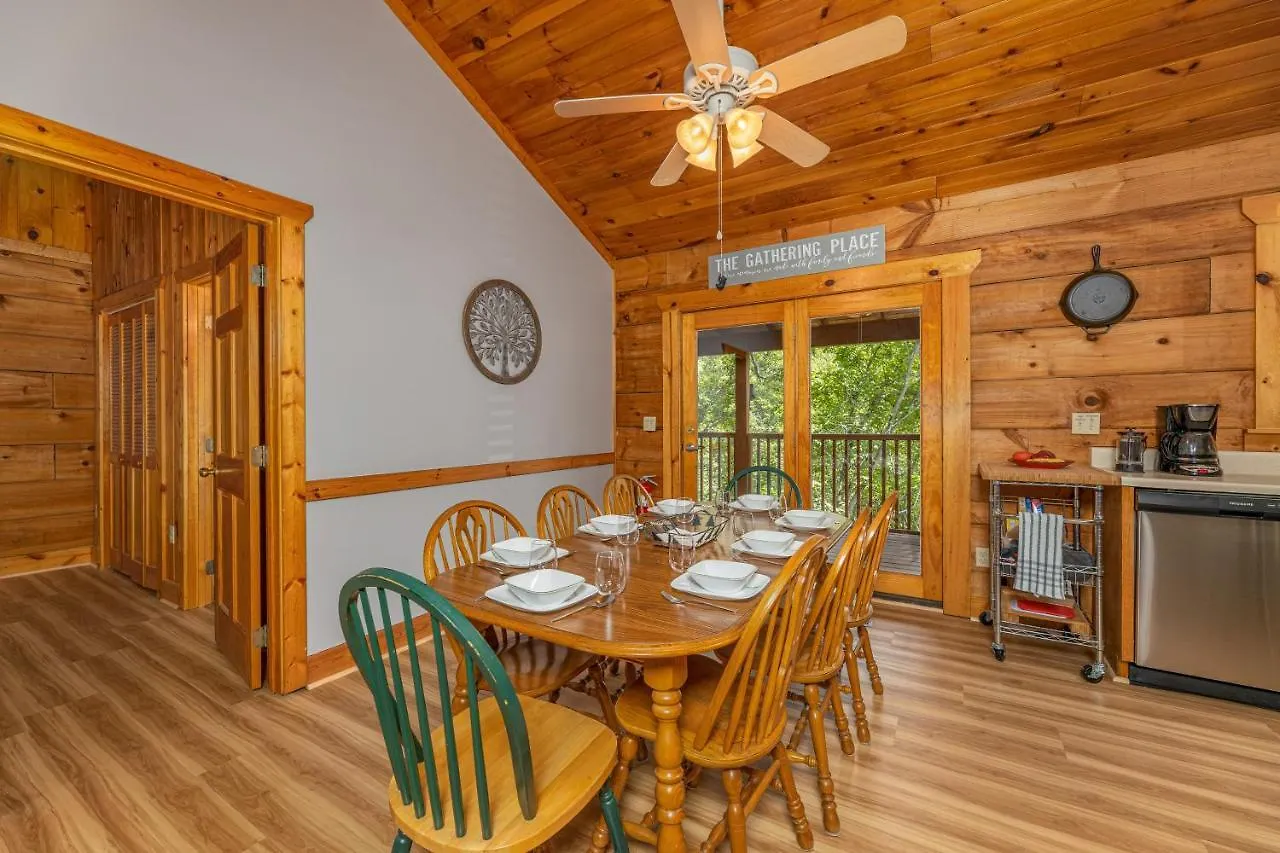 Firefly Hollow - Smoky Mountains - Soaky Mountain Water Park - Sevierville Convention Center בקתה