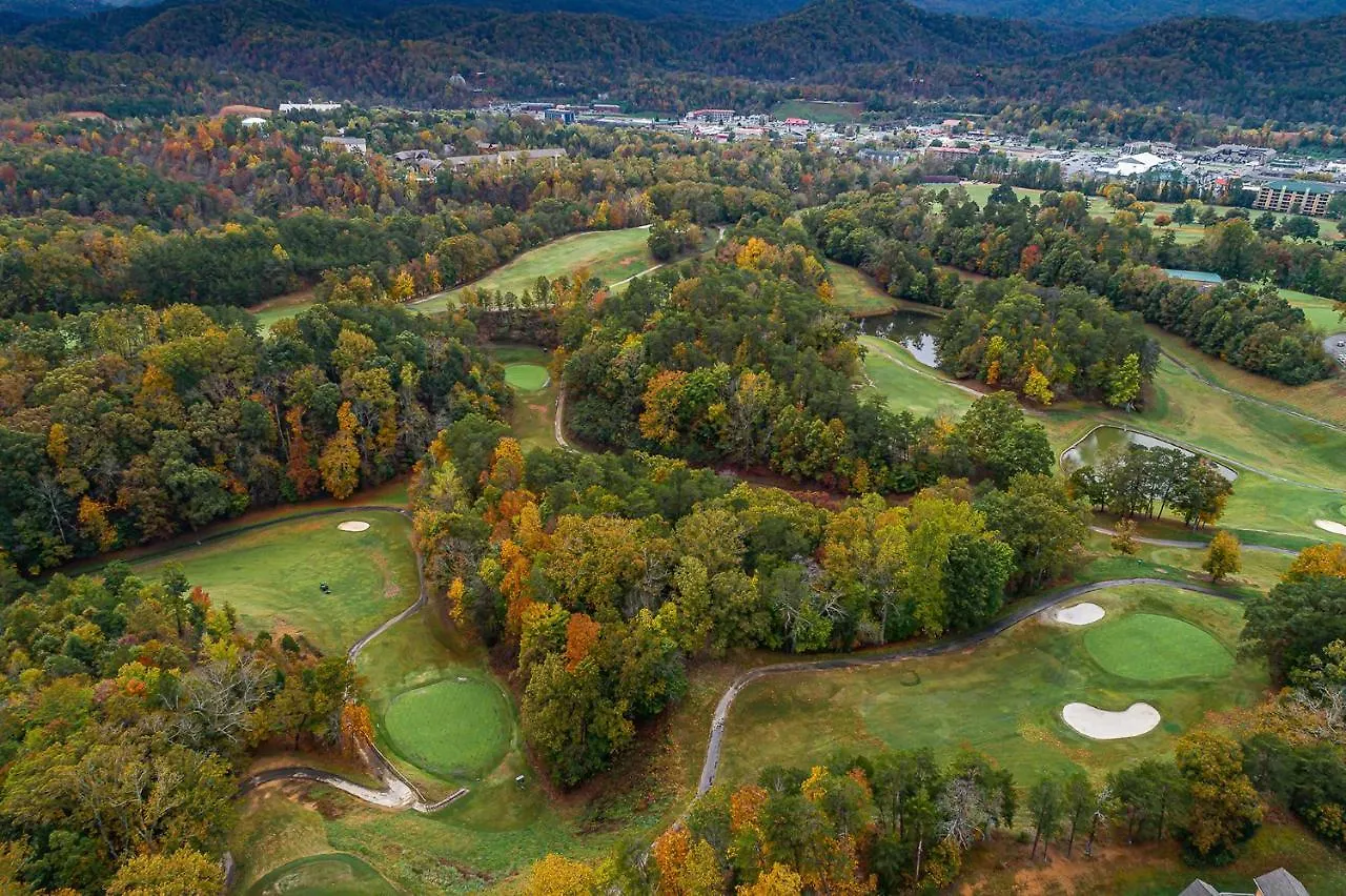 Firefly Hollow - Smoky Mountains - Soaky Mountain Water Park - Sevierville Convention Center شاليه *