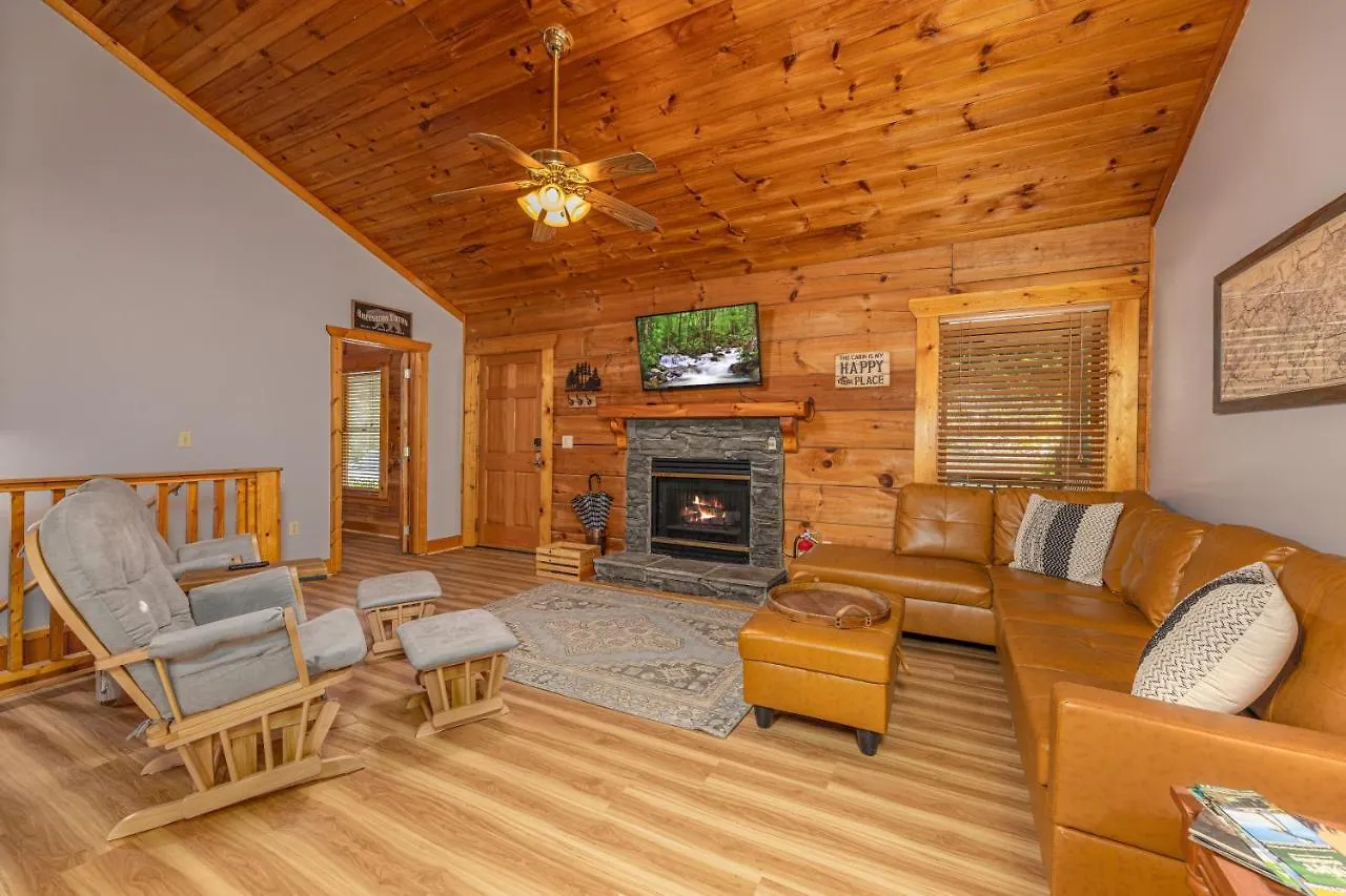 Firefly Hollow - Smoky Mountains - Soaky Mountain Water Park - Sevierville Convention Center بيدجن فورج