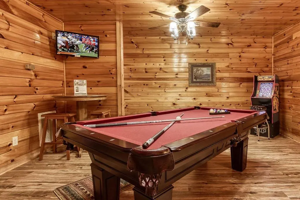 The Nut House, Hot Tub, Game Room, Wifi, 1089 Free Tickets Each Paid Day, Dollywood And More! Nyaraló *