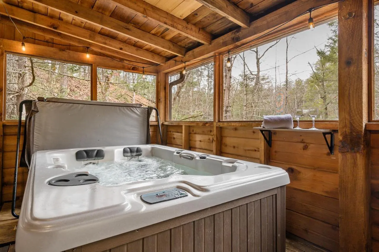 The Robins Nest With Hot Tub