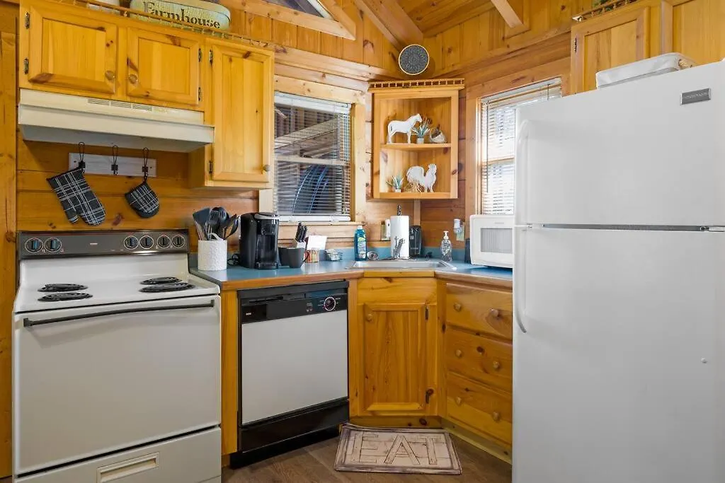 Cozy Log In The Heart Of Pigeon Forge. Hot Tub. Honeymoon! Sleeps 2 * 鸽子谷