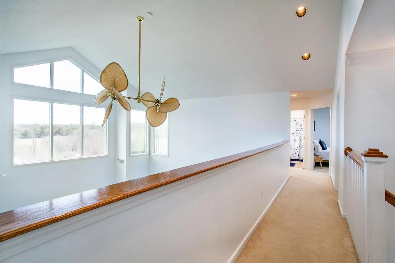 Sunny Ridge - Hot Tub, Gym, Jacuzzi Tub, Game Holiday home