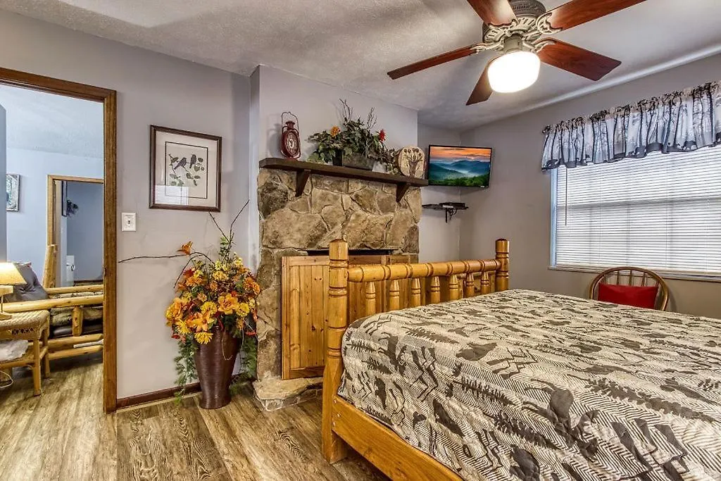 Adalynn's Mountain Retreat-hot Tub, 1089 Of Free Tickets For Each Paid Day, Dollywood And More! Holiday home *